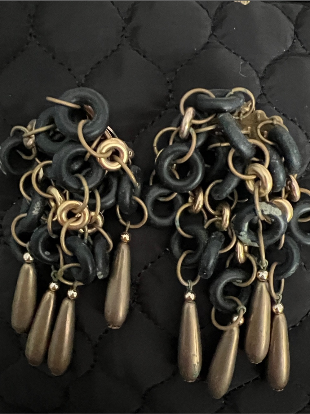 Classic Black and Gold Dangle Earrings - Statement Chainlink Style 80s-90s style